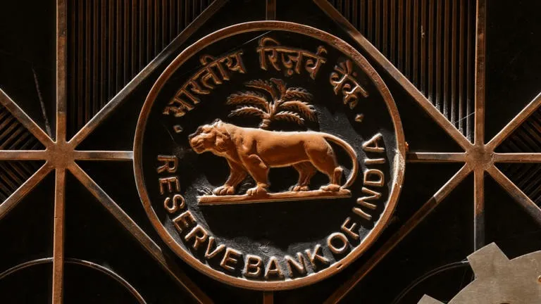 RBI Cancels License