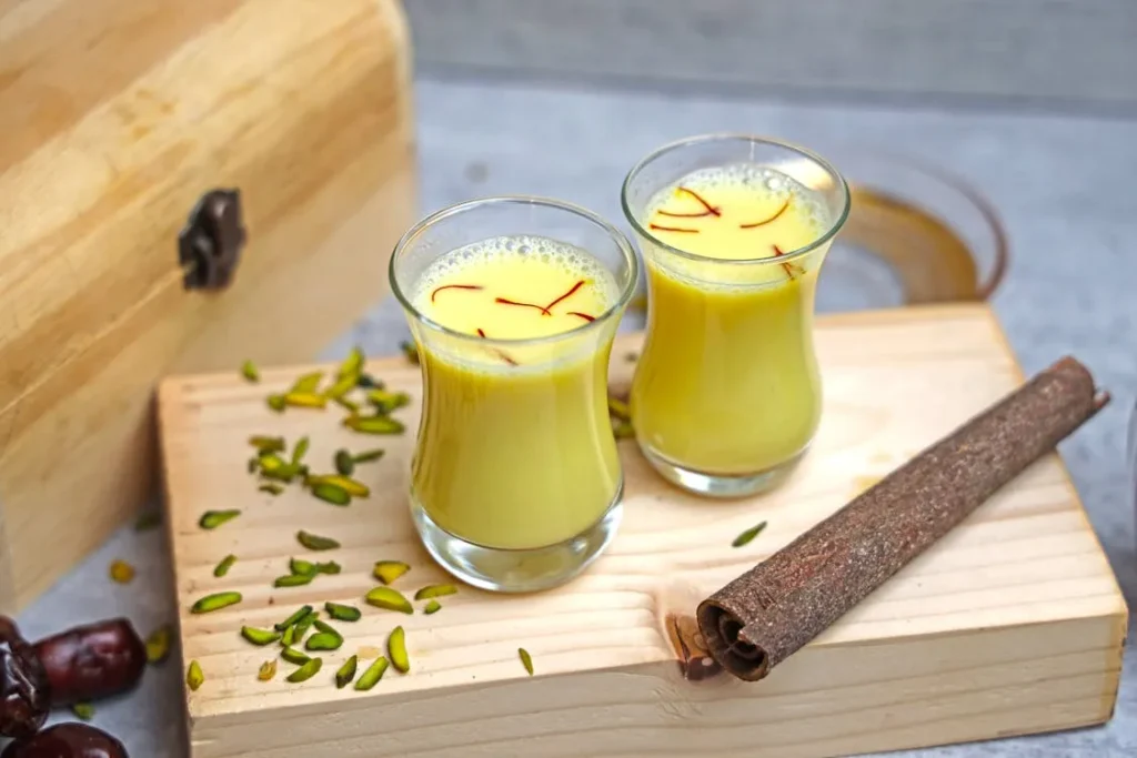 Wellhealth Ayurvedic Health Tips Wellhealth Ayurvedic Health Tips Wellhealth Ayurvedic Health Tips: आयुर्वेद आपले जीवन कसे बदलू शकते? पहा प्रा.रविनारायण आचार्य यांच्याकडून Wellhealth Ayurvedic Health Tipss