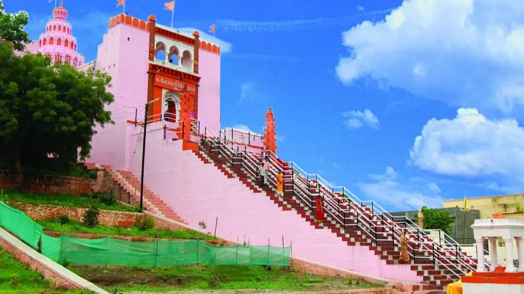 जालना ऐतिहासिक स्थळे, Jalna Historical Places, Jalna Tourism, मस्तगड, मत्स्योदरी मंदिर, हेमाडपंथी मंदिरे, Jalna News, Maharashtra Tourism