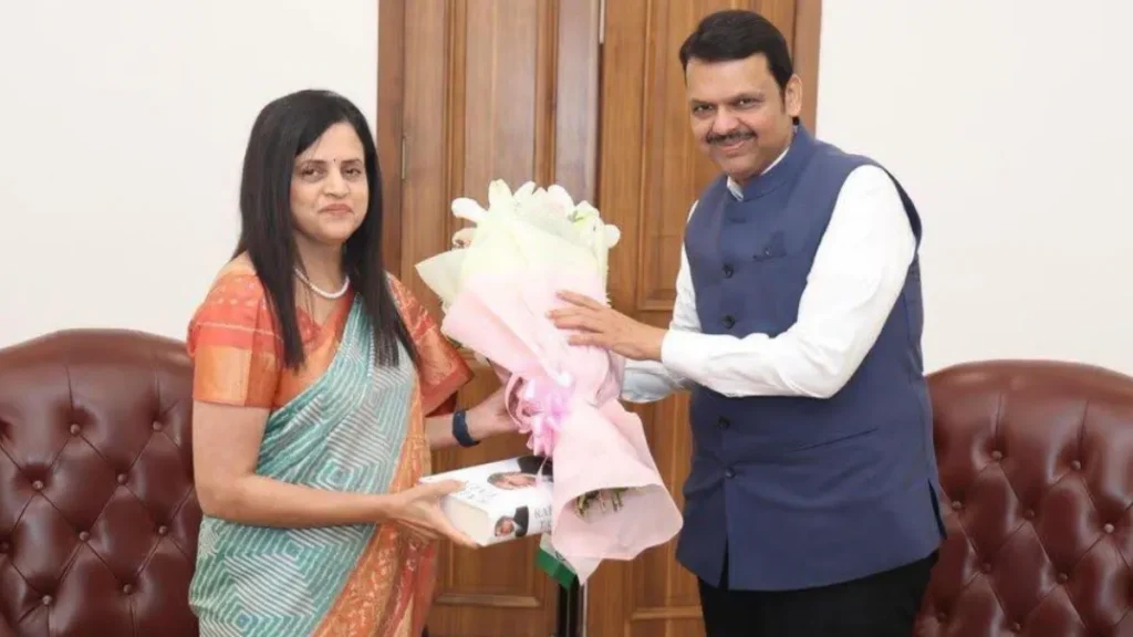 Ias Ashwini Bhide Ias Ashwini Bhide मुंबई महापालिकेच्या इतिहासात मोठा चमत्कार! Ias Ashwini Bhide बनल्या पहिल्या महिला आयुक्त मुंबई महापालिकेच्या इतिहासात मोठा चमत्कार! Ias Ashwini Bhide बनल्या पहिल्या महिला आयुक्त